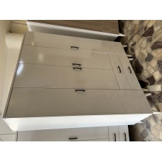 4 kapılı Gardolap 